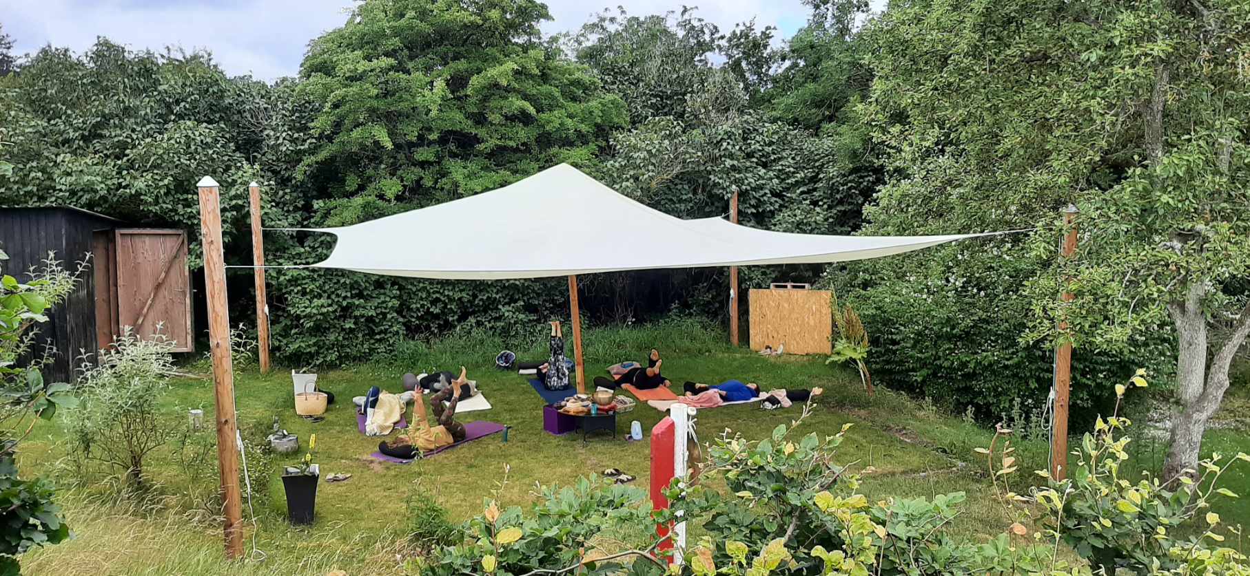 Sommer Yoga - Tirsdage: 30. juni + 7.+14.+21.+28. juli samt 4. august kl. 10.00-11.30 - Billede 2